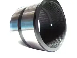 Buje SWICCH 1372919 para cilindro de bucket, compatible con excavadoras Caterpillar, vista frontal del componente metálico.