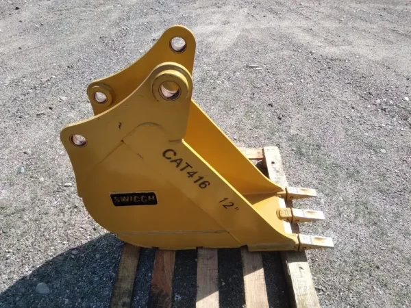 Detalle técnico de los bujes del cucharón SWICHH para conexión en maquinaria CAT.
